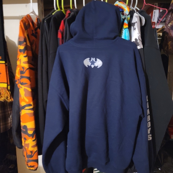 Dallas Cowboys x Batman Hoodie - Picture 6 of 7